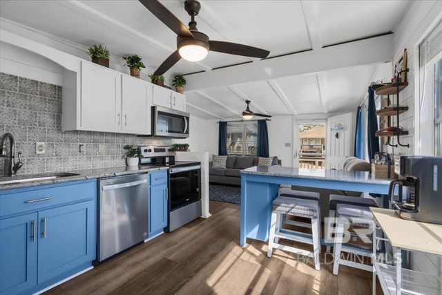 221 W 6th Avenue, Gulf Shores, AL 36542
