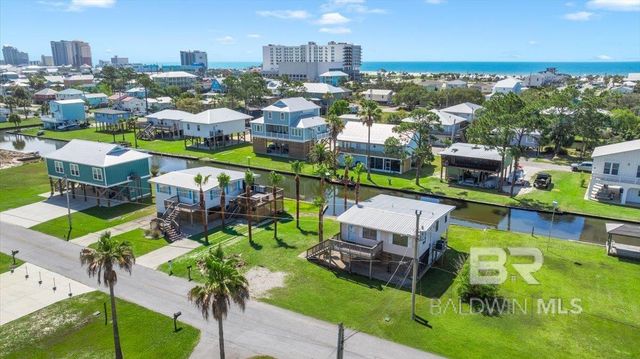 221 W 6th Avenue, Gulf Shores, AL 36542