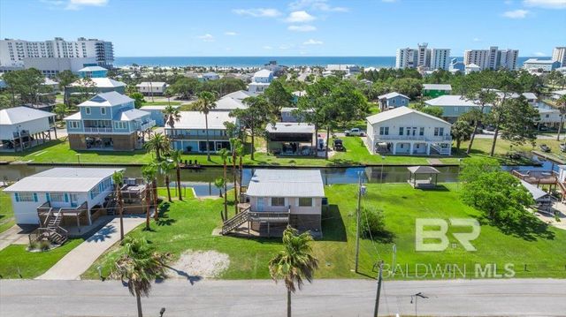 221 W 6th Avenue, Gulf Shores, AL 36542