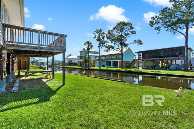 221 W 6th Avenue, Gulf Shores, AL 36542