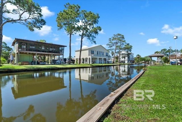 221 W 6th Avenue, Gulf Shores, AL 36542