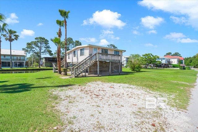 221 W 6th Avenue, Gulf Shores, AL 36542
