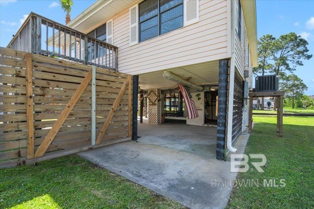 221 W 6th Avenue, Gulf Shores, AL 36542