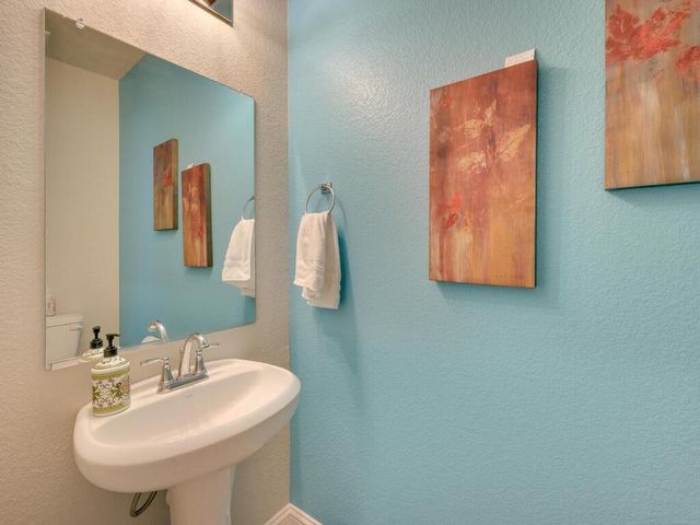 7702 Dylan DR, Austin, TX 78744