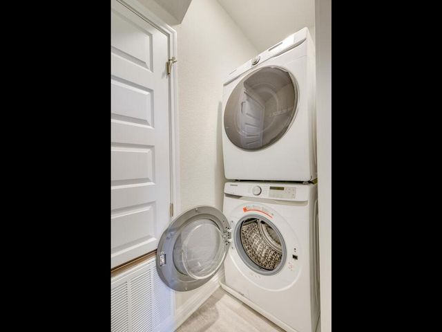 7702 Dylan DR, Austin, TX 78744