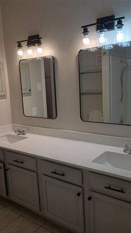 3617 W Northgate Drive 125, Irving, TX 75062