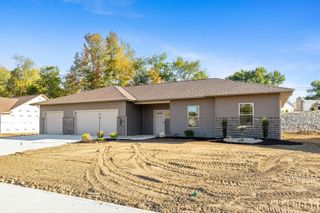 988 E Hawthorn Lane, Columbia City, IN 46725