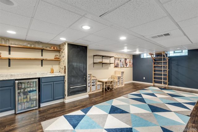11298 Garden Street E, Livonia, MI 48150