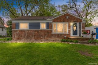 11298 Garden Street E, Livonia, MI 48150