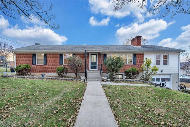 7372 Chester Drive, Roanoke, VA 24019