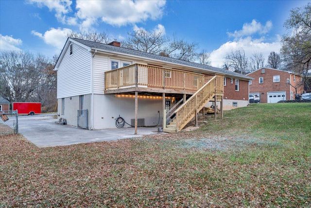 7372 Chester Drive, Roanoke, VA 24019