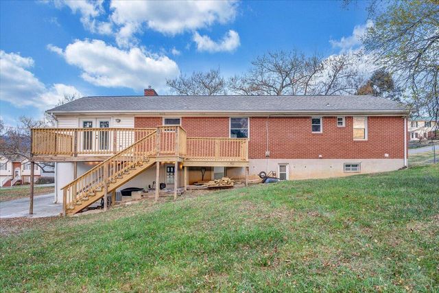7372 Chester Drive, Roanoke, VA 24019