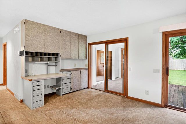5205 MIDMOOR Road, Monona, WI 53716