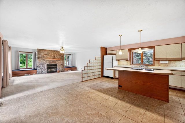 5205 MIDMOOR Road, Monona, WI 53716
