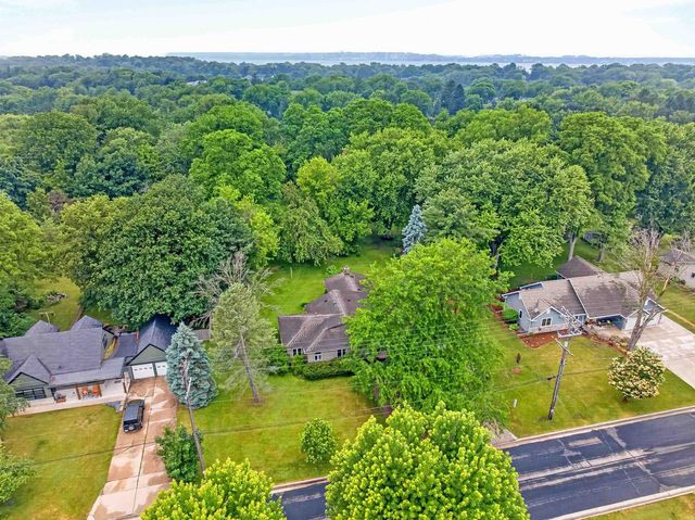 5205 MIDMOOR Road, Monona, WI 53716
