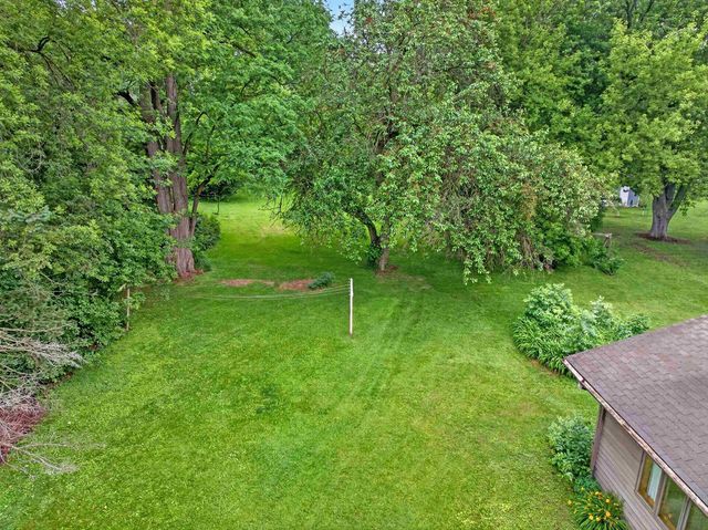 5205 MIDMOOR Road, Monona, WI 53716