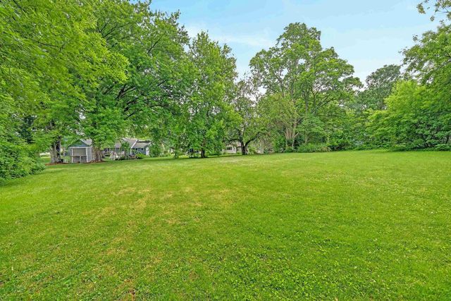 5205 MIDMOOR Road, Monona, WI 53716