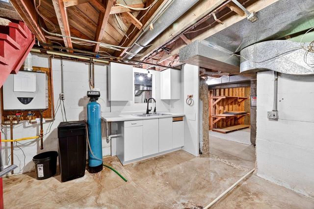 5205 MIDMOOR Road, Monona, WI 53716
