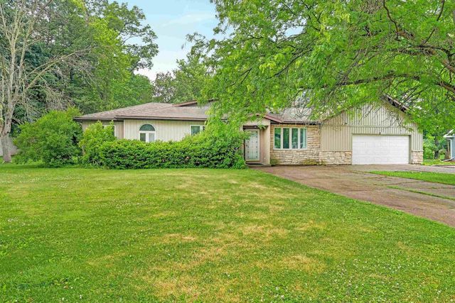 5205 MIDMOOR Road, Monona, WI 53716
