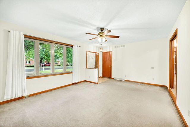 5205 MIDMOOR Road, Monona, WI 53716