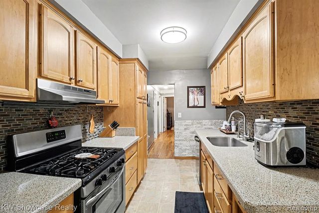 1756 Pedersen Road, Commerce Twp, MI 48390