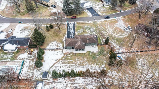 1756 Pedersen Road, Commerce Twp, MI 48390