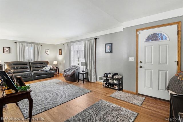 1756 Pedersen Road, Commerce Twp, MI 48390