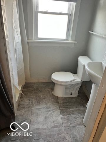 304 Andover Road, Anderson, IN 46013