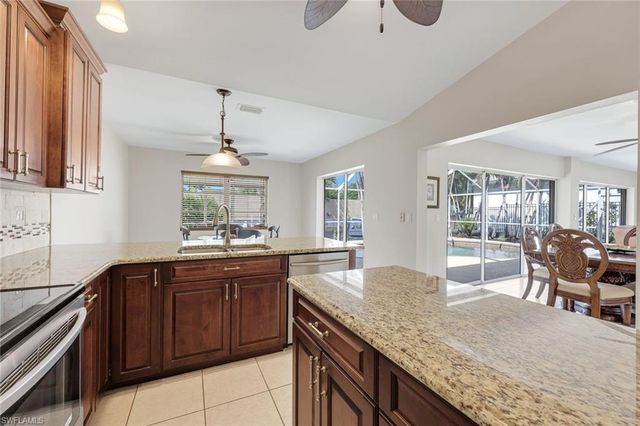 2513 Everest PKWY, Cape Coral, FL 33904