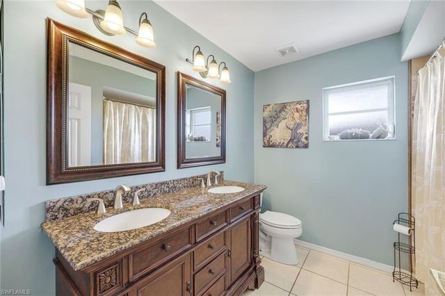 2513 Everest PKWY, Cape Coral, FL 33904