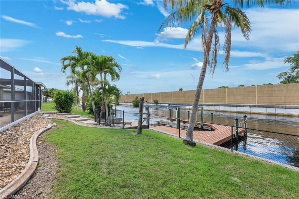 Image 31 of property listing at 2513 Everest PKWY, Cape Coral, FL 33904