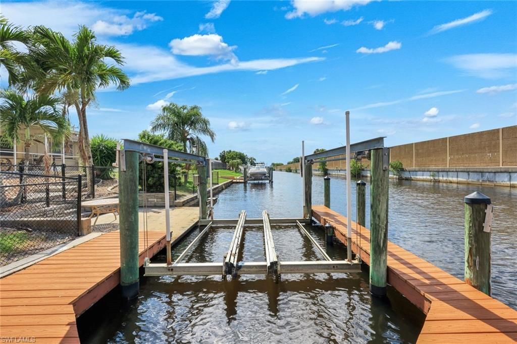 Image 34 of property listing at 2513 Everest PKWY, Cape Coral, FL 33904