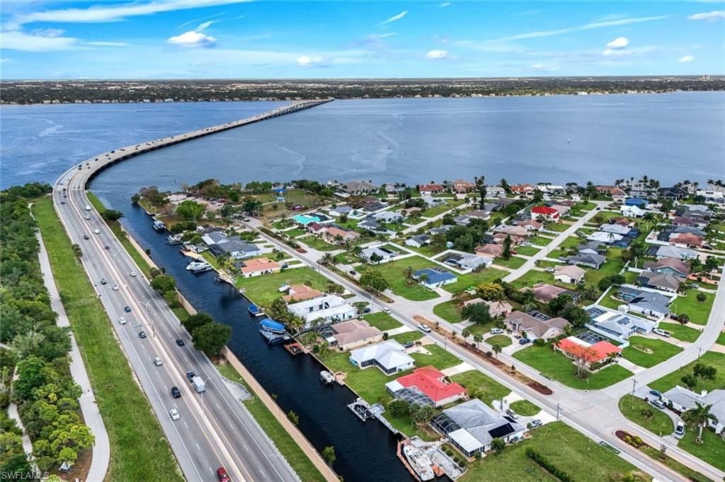 Image 39 of property listing at 2513 Everest PKWY, Cape Coral, FL 33904