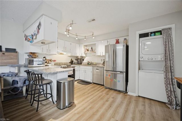1051 Ocean Pebbles WAY, Virginia Beach, VA 23451