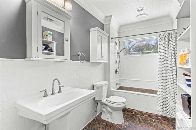 62 Ellis Avenue, Northport, NY 11768