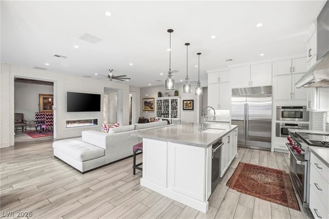 272 Tarragona Breeze Avenue, Las Vegas, NV 89138