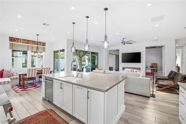 272 Tarragona Breeze Avenue, Las Vegas, NV 89138