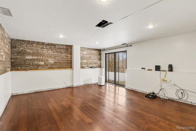 205 Gerst Road, Leonard, MI 48367