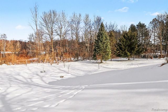 205 Gerst Road, Leonard, MI 48367