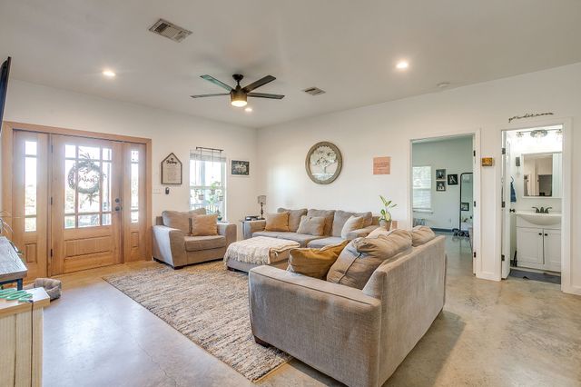 428 Gail Drive, Kennedale, TX 76060