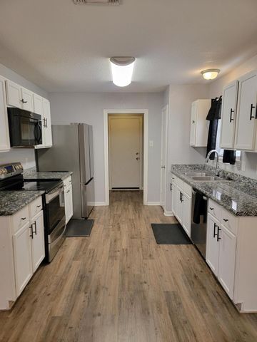 2602 27th Avenue N, Texas City, TX 77590