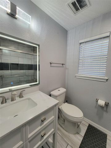 2602 27th Avenue N, Texas City, TX 77590