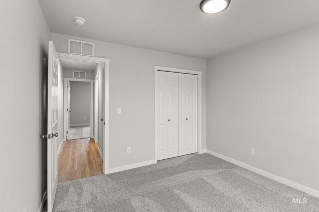 4596 S Fort George Ave, Nampa, ID 83686