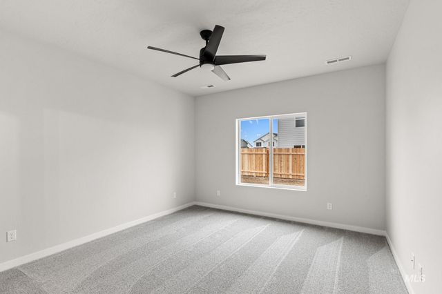 4596 S Fort George Ave, Nampa, ID 83686