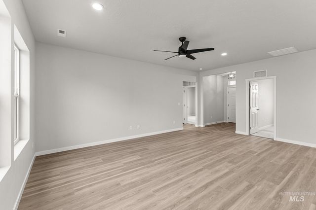 4596 S Fort George Ave, Nampa, ID 83686