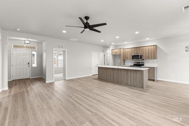 4596 S Fort George Ave, Nampa, ID 83686