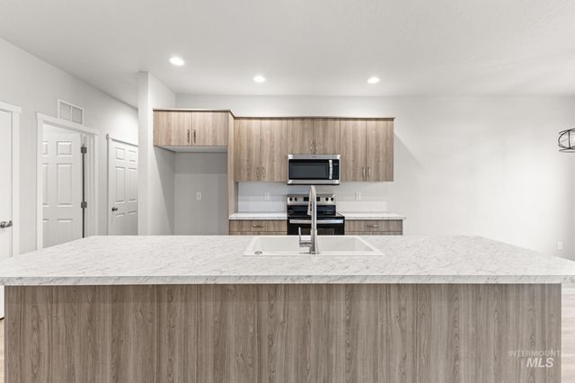 4596 S Fort George Ave, Nampa, ID 83686