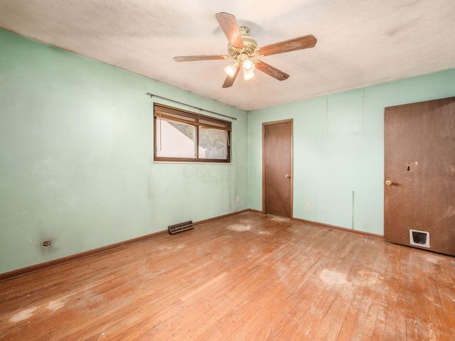 1832 Willoway Circle S, Columbus, OH 43220