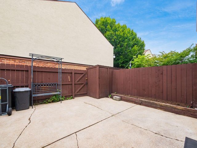 1832 Willoway Circle S, Columbus, OH 43220