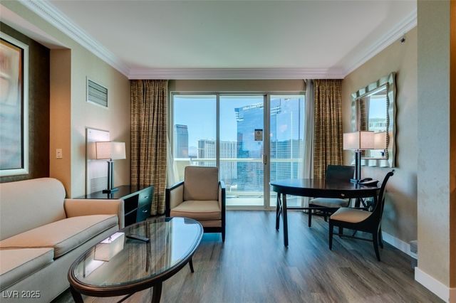 135 East HARMON Avenue 2705, Las Vegas, NV 89109